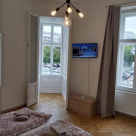 Lovely New 2 Bedroom Near Hannovamarkt ウィーン エクステリア 写真