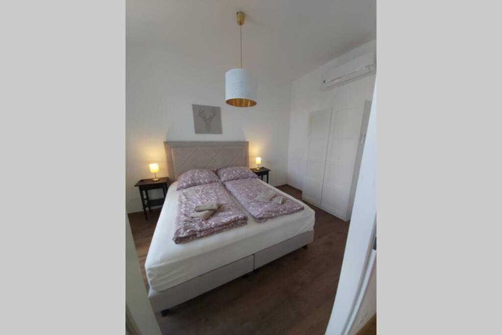 Lovely New 2 Bedroom Near Hannovamarkt ウィーン エクステリア 写真